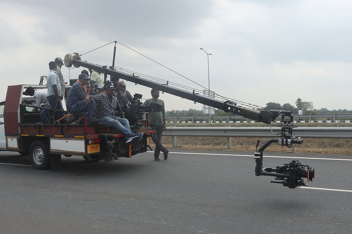 Ajithkumar61: களமிறங்கிய ஹெச்.வினோத் & டீம்; ஹைதராபாத்தில் அமர்க்களமாகத் தொடங்கிய படப்பிடிப்பு! 