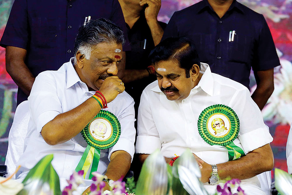 மிஸ்டர் கழுகு: நேருக்கு நேர்! - விஜய் விவகாரத்தில் அதிகாரிகளை வறுத்தெடுத்த முதல்வர்!