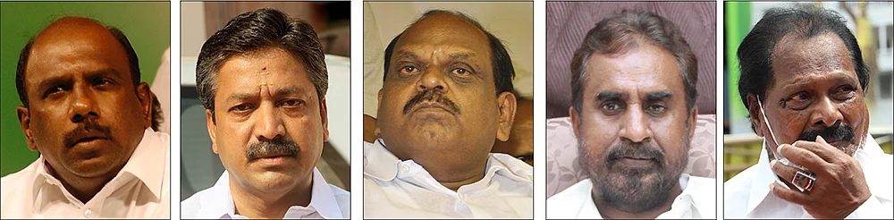 மனோஜ் பாண்டியன், சி.வி.சண்முகம், வைத்திலிங்கம், வேலுமணி, தமிழ்மகன் உசேன்