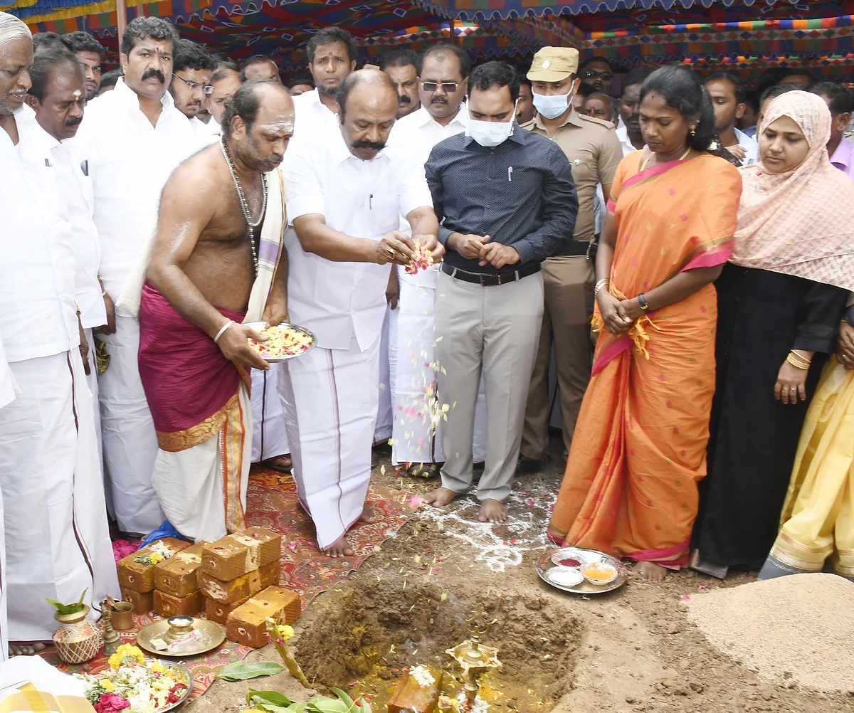 பூமி பூஜையின்போது...