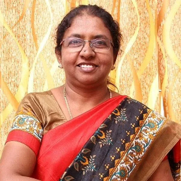 சமூக செயற்பாட்டாளர் ஓவியா