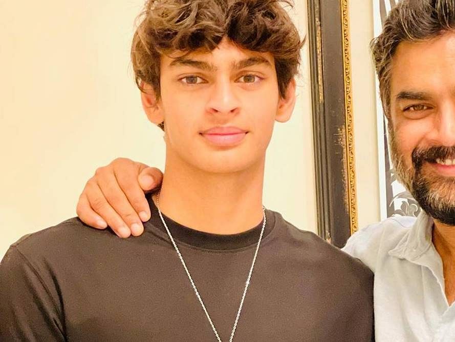 “என் அப்பாவின் நிழலில் வாழ விரும்பவில்லை" - நீச்சல் வீரர்  வேதாந்த்!