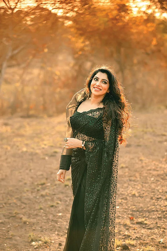 ஆங்கர் to ஆக்டர்: “பாம்பா நடிச்சவ பாம்பை விரட்டினேன்!”