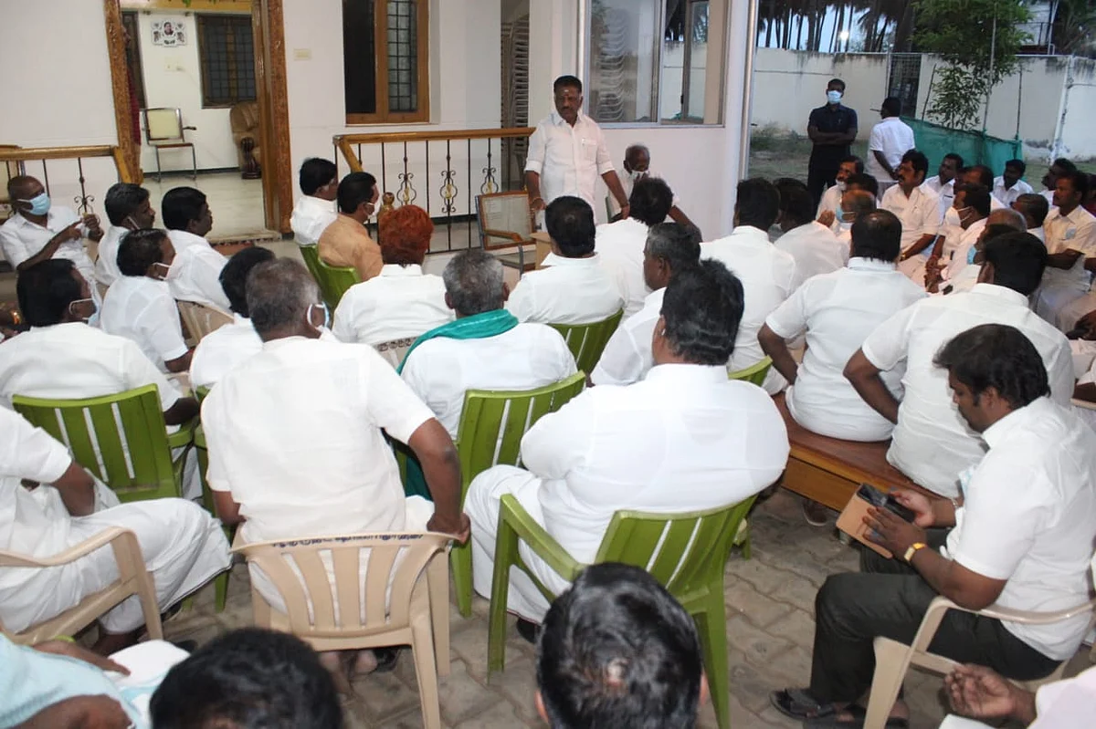 ஓபிஎஸ்