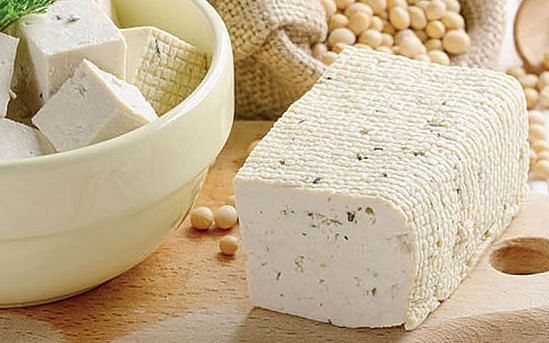 How to: டோஃபு (சோயா பனீர்) செய்வது எப்படி? I How to make Tofu at home? 