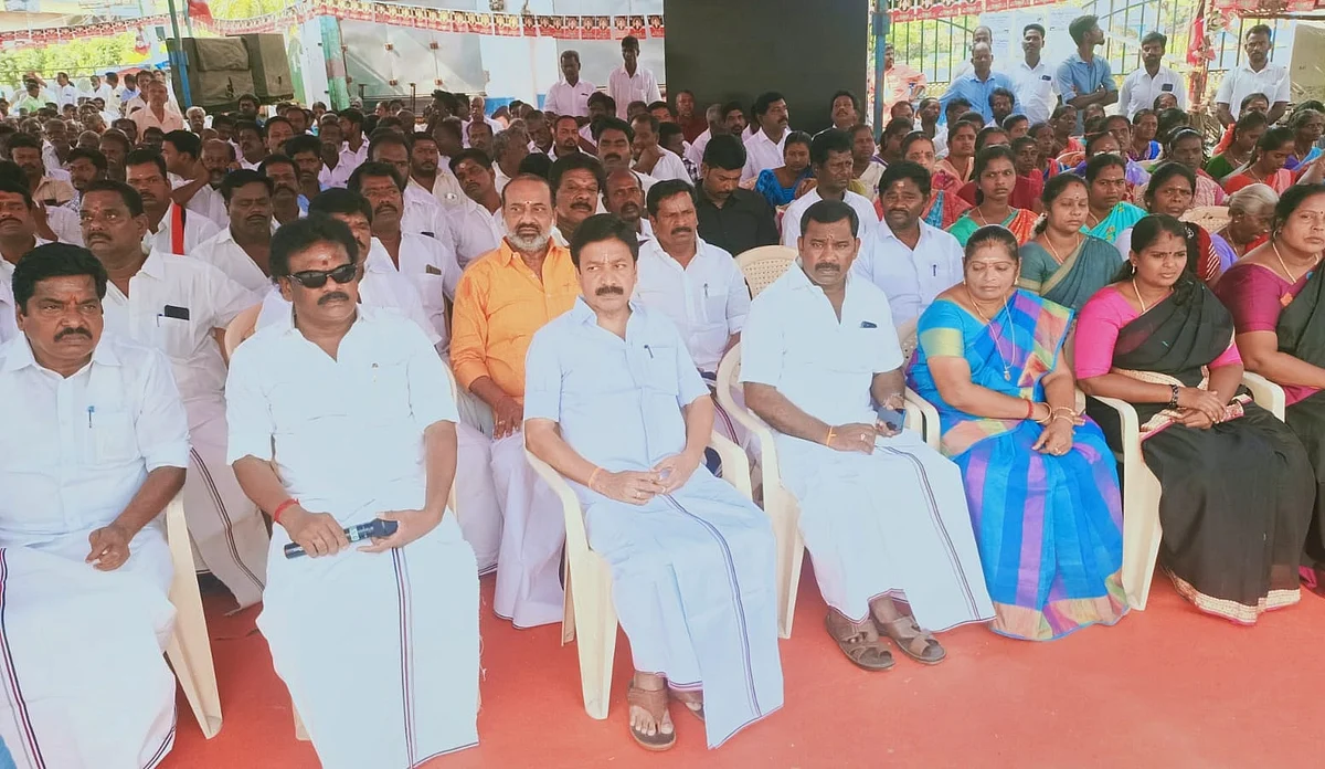 உண்ணாவிரதப் போராட்டத்தில் சி.வி.சண்முகம்
