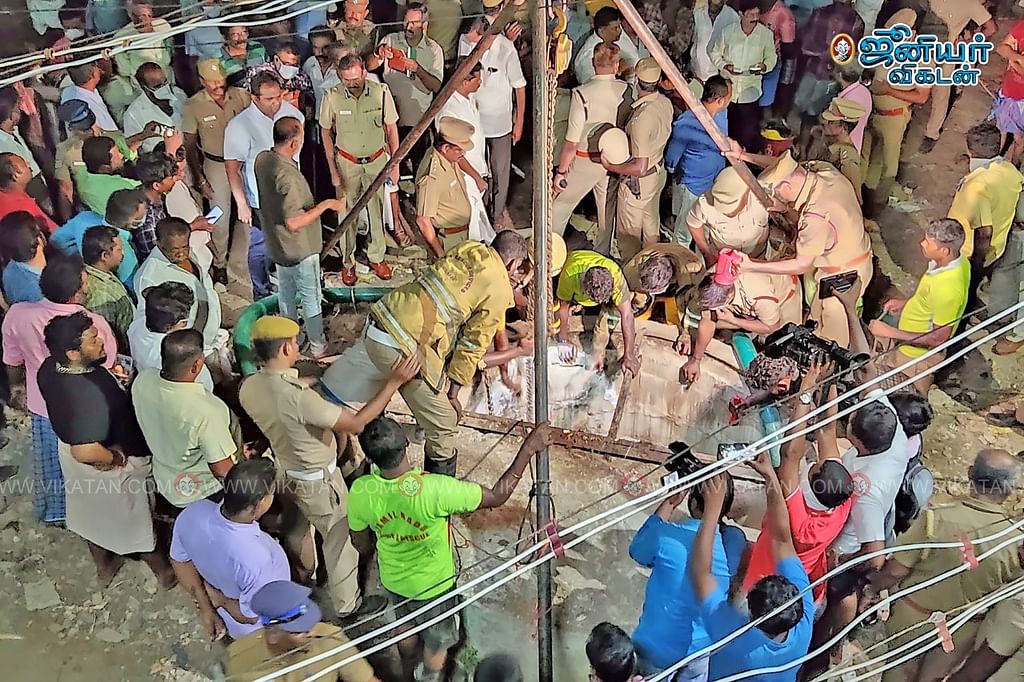 மீட்புப் பணியின்போது