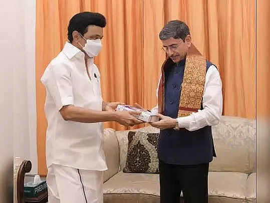 ஸ்டாலின், ரவி