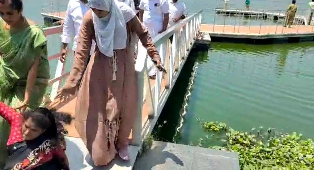 கீழே விழுந்த காட்சி