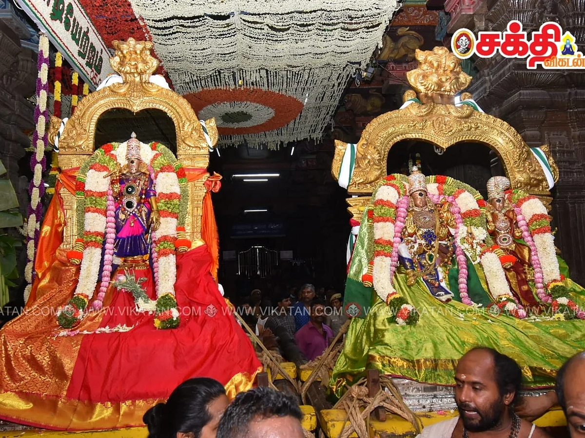 மீனாட்சியம்மன் கோயிலில் சித்திரைத் திருவிழா கொடியேற்றம்... களைகட்டிய மதுரை மாநகரம்!