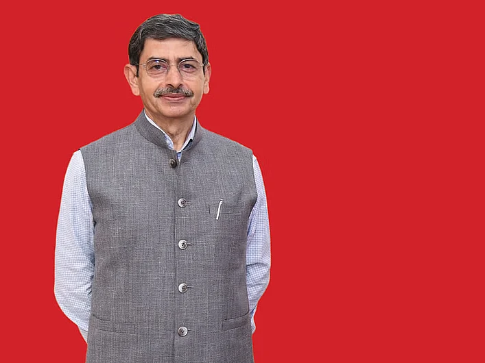ராஜ் பவனில் கிடப்பில் கிடக்கும் மசோதாக்கள்... தமிழக ஆளுநர் தாமதிப்பதன் பின்னணி என்ன?
