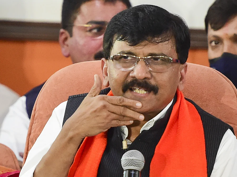 ரூ.1,000 கோடி நிலமோசடி: சிவசேனா மூத்தத் தலைவரின் குடும்ப சொத்துகளை முடக்கியது அமலாக்கப்பிரிவு!