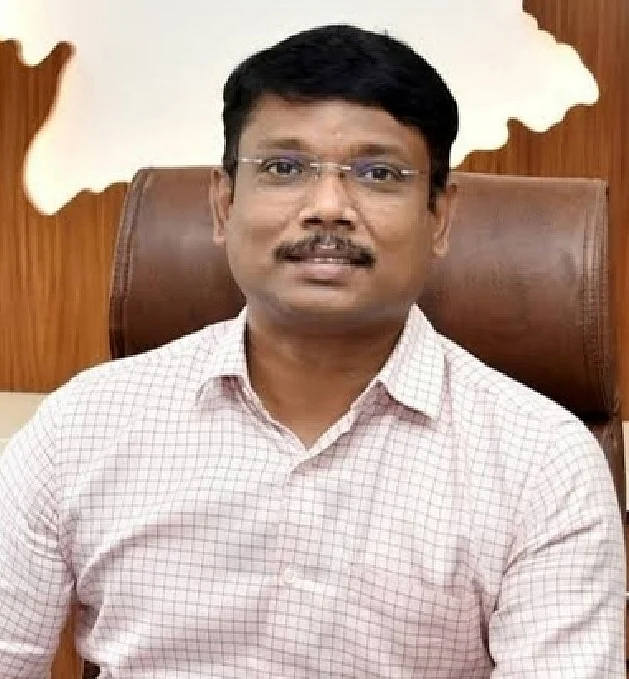 திருவண்ணாமலை மாவட்ட ஆட்சியர் முருகேஷ்