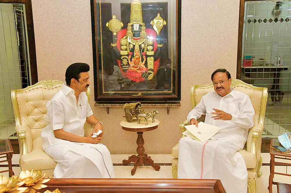 மிஸ்டர் கழுகு: குடியரசுத் தலைவர் தேர்தல்... டெல்லிக்கு கிடுக்கிப்பிடி போடும் தி.மு.க!