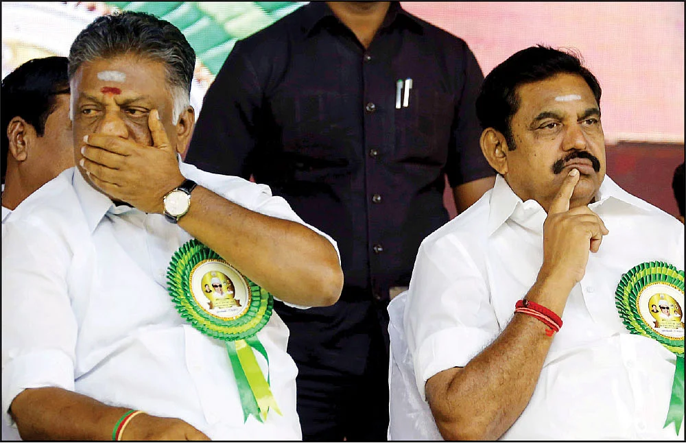 மிஸ்டர் கழுகு: எஸ்கேப் ஆன ராகுல்... கால் கடுக்க நின்ற சோனியா... கடைசியாகப் பரிசு வாங்கிய கனிமொழி...