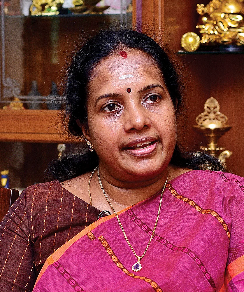 ஒன் பை டூ: நிதின் கட்கரி காங்கிரஸை வாழ்த்தியது ஏன்?