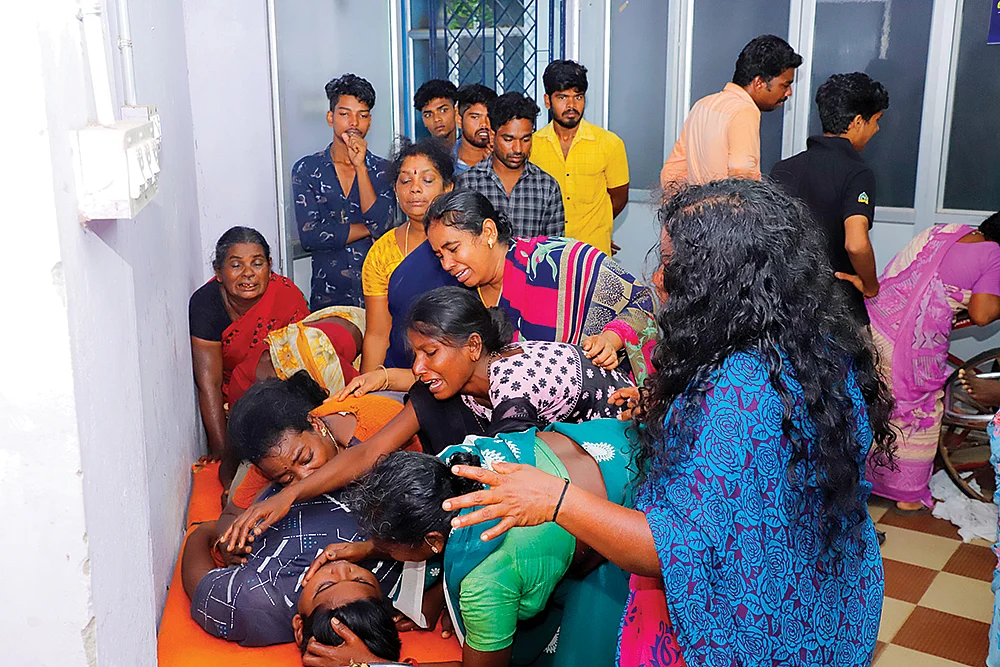 11 பேரை காவு வாங்கிய தஞ்சாவூர் தேர் விபத்து... வரிசையாக ஏழு வீடுகள்... பறிபோன ஏழு உயிர்கள்!