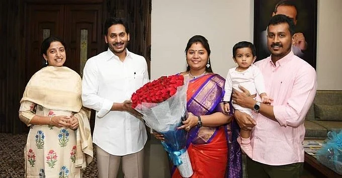 பாமுலா புஷ்பா ஸ்ரீவாணி