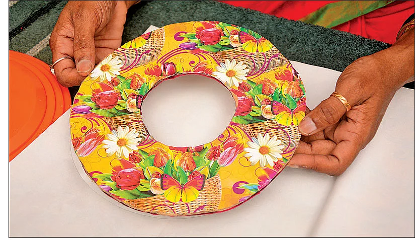 நீங்களே செய்யலாம்... கலக்கலான கர்ட்டன் ஹோல்டர்!