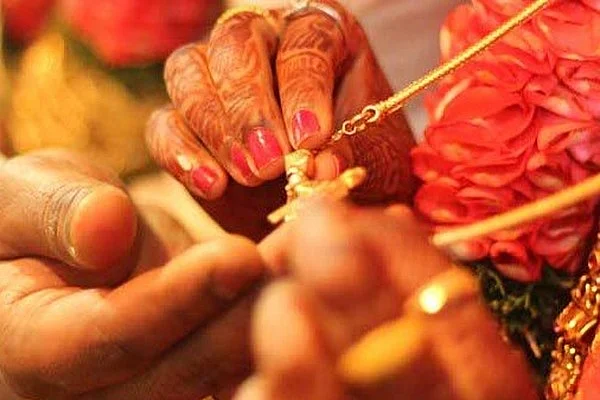 தாலிக்கு தங்கம்