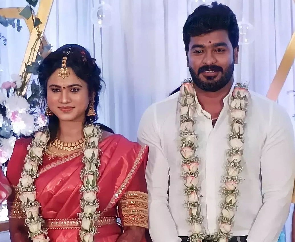 `அரேஞ்சுடு கம் லவ்': `இதயத்தை திருடாதே' நாயகனுக்கும்; நியூஸ் ரீடர் கண்மணிக்கும் நிச்சயதார்த்தம்!