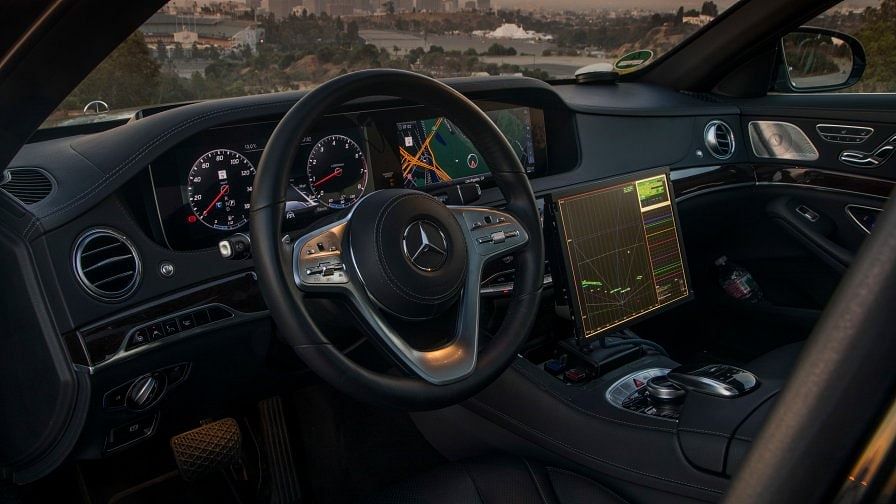 Autonomous driving Benz