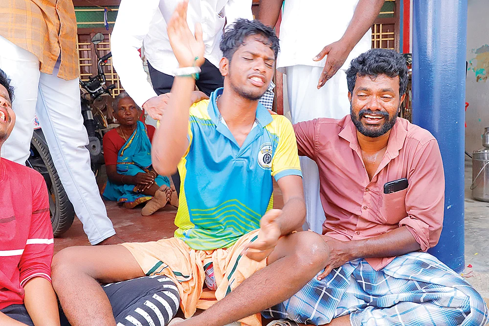 11 பேரை காவு வாங்கிய தஞ்சாவூர் தேர் விபத்து... வரிசையாக ஏழு வீடுகள்... பறிபோன ஏழு உயிர்கள்!