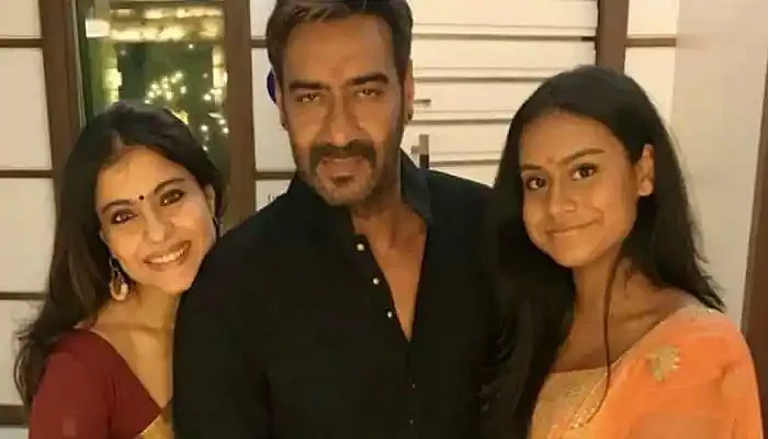 அஜய் தேவ்கன் குடும்பத்துடன்