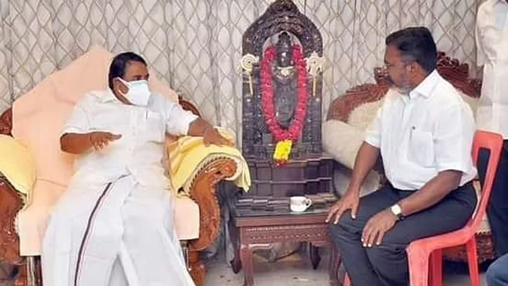 ராஜகண்ணப்பன் - மிரட்டலா... கண்துடைப்பா?