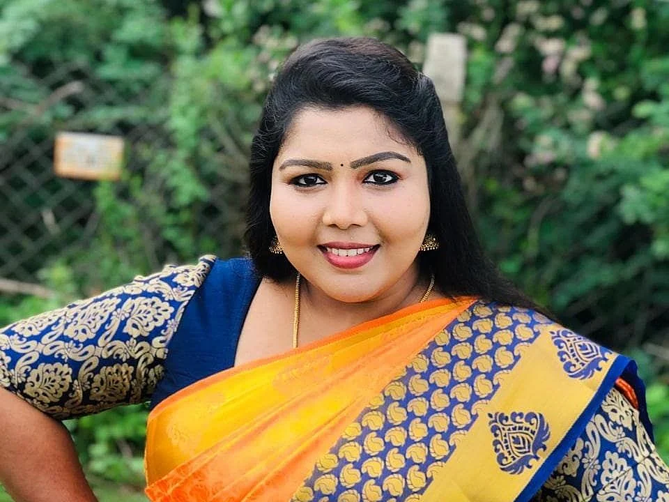 "விவாகரத்து வாங்கினா என் குடும்பம் கஷ்டப்படுவாங்கன்னு நினைச்சேன்; ஆனால்...!"- `நாதஸ்வரம்' பென்ஸி