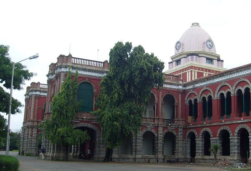 சென்னை மாநிலக் கல்லூரி