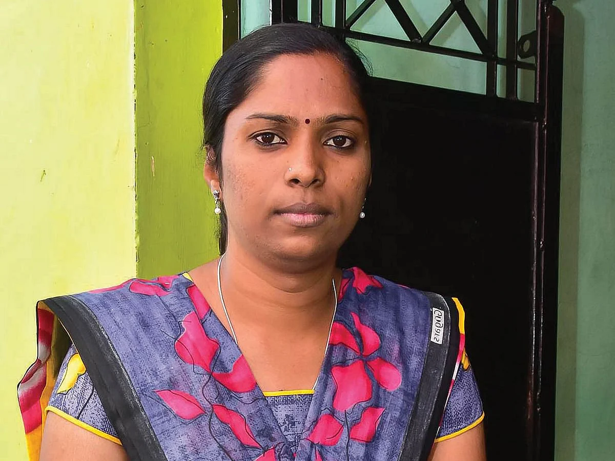 திருநங்கை தேனி ஆராதனா