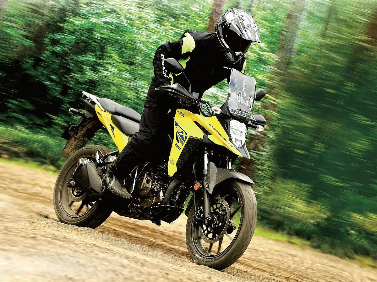 Suzuki V-Strom SX 250: சூடாக வந்திருக்கும் சுஸூகியின் புது அட்வென்ச்சர் பைக்கில் இவ்வளவு ஸ்பெஷலா!?