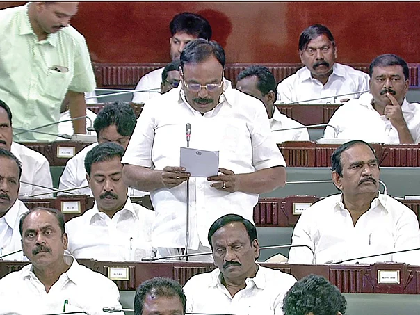 சட்டசபையில் எம்.எல்.ஏ சுதர்சனம்