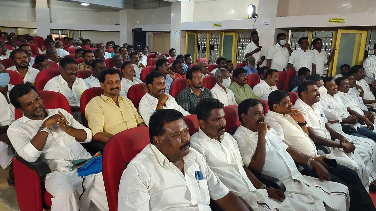 விழாவில் கலந்து கொண்ட மீனவர்கள்