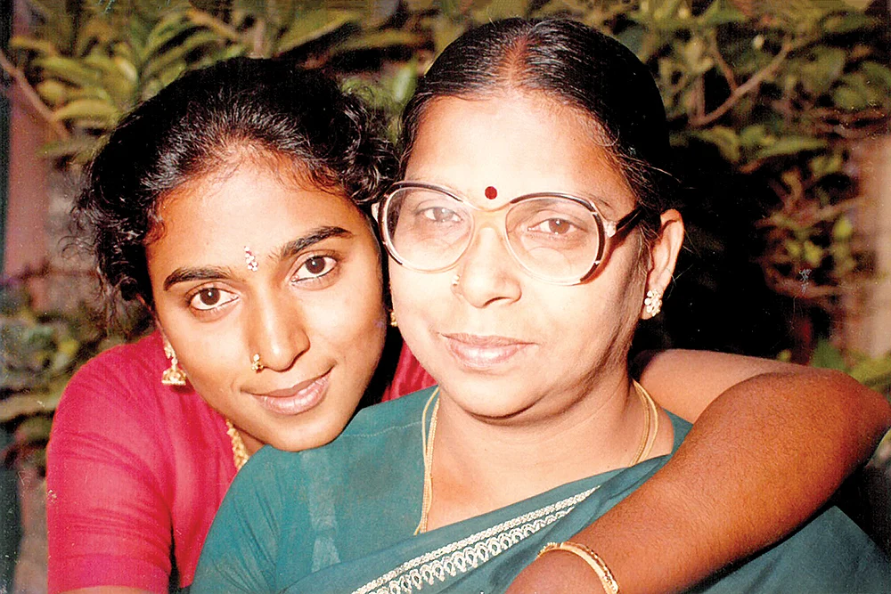அம்மாவுடன்... (பழைய படம்)