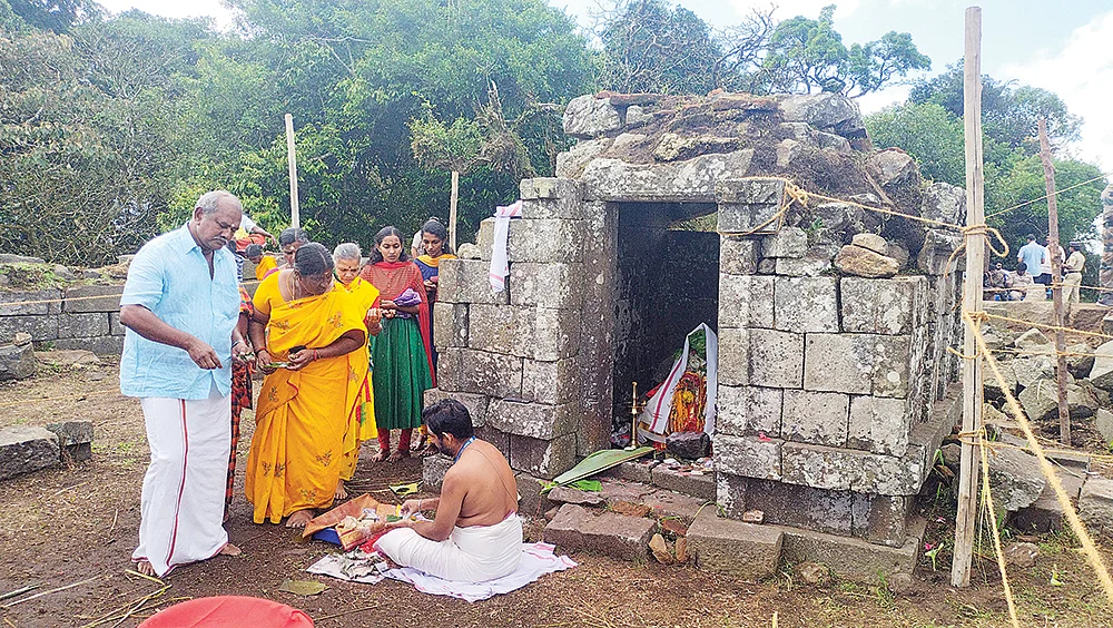 உருக்குலையும் கண்ணகி கோட்டம்... உரிமையை விட்டுக்கொடுக்கிறதா தி.மு.க அரசு?