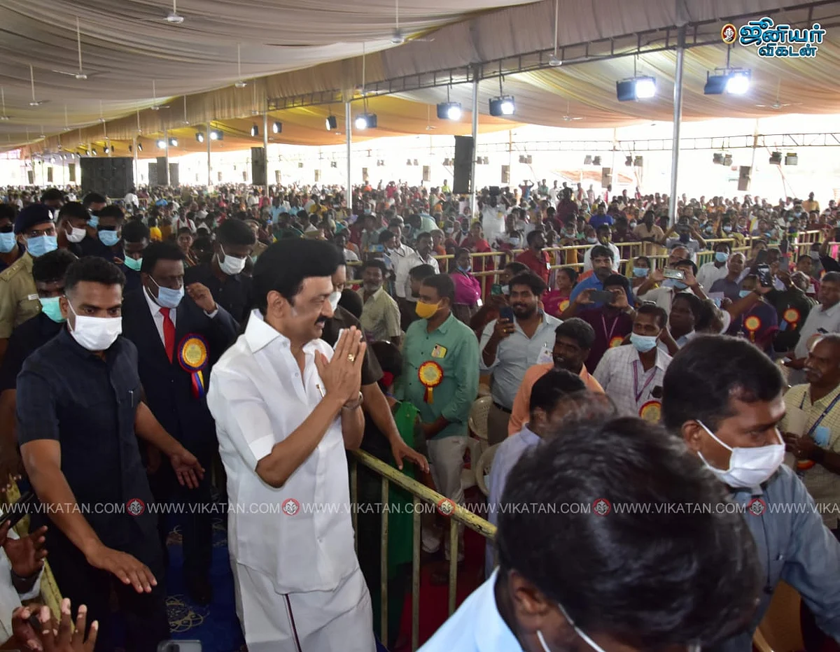 மக்களைச் சந்தித்த முதல்வர்