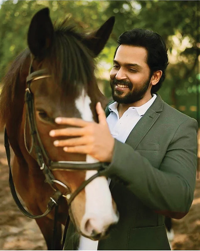 Karthi: வந்தியத்தேவனின் குதிரை!