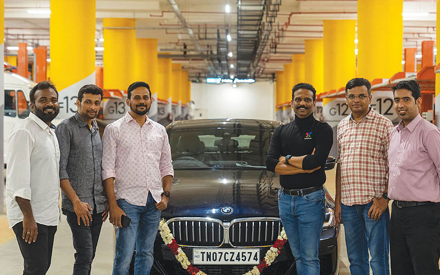 5 பேருக்கு BMW கார் பரிசு... அசத்திய சுரேஷ் சம்பந்தம்!