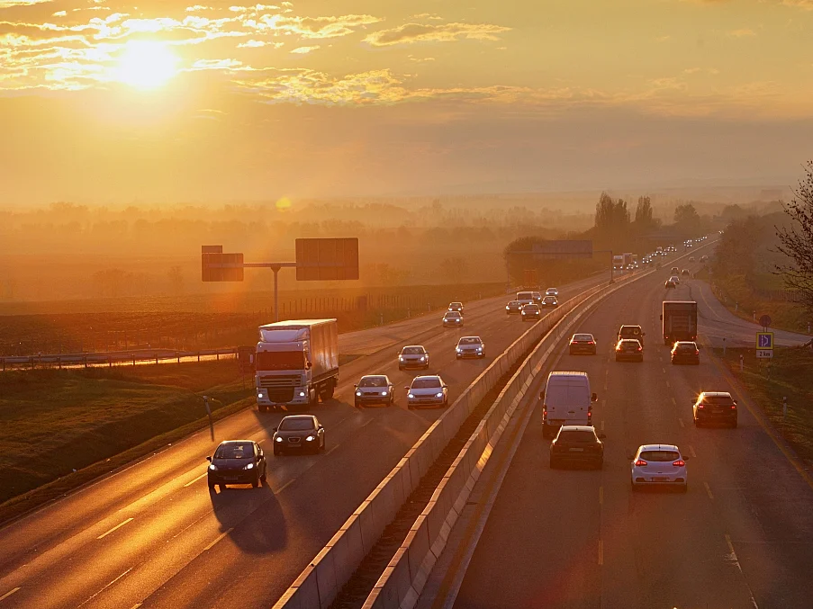 20 Tips for Long Distance Driving