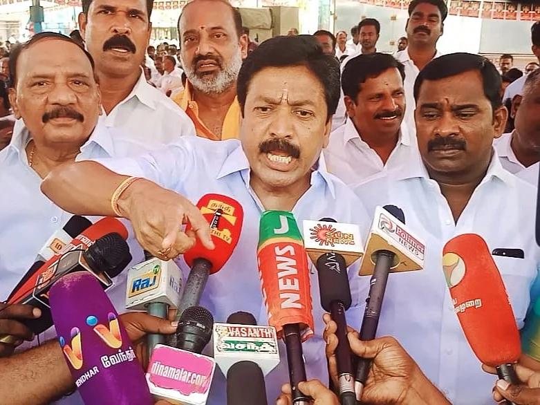 ``அப்பாவுக்குத் தப்பாமல் பிறந்த பிள்ளை ஸ்டாலின்’’ - உண்ணாவிரதத்தில் கொதித்த சி.வி.சண்முகம் கைது