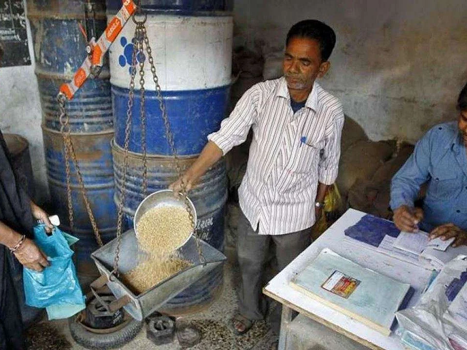 ரேஷன் கடை பொருள்களின் விலை, Expiry Date தொடர்பாக யாரிடம் புகாரளிப்பது? | Doubt of Common Man