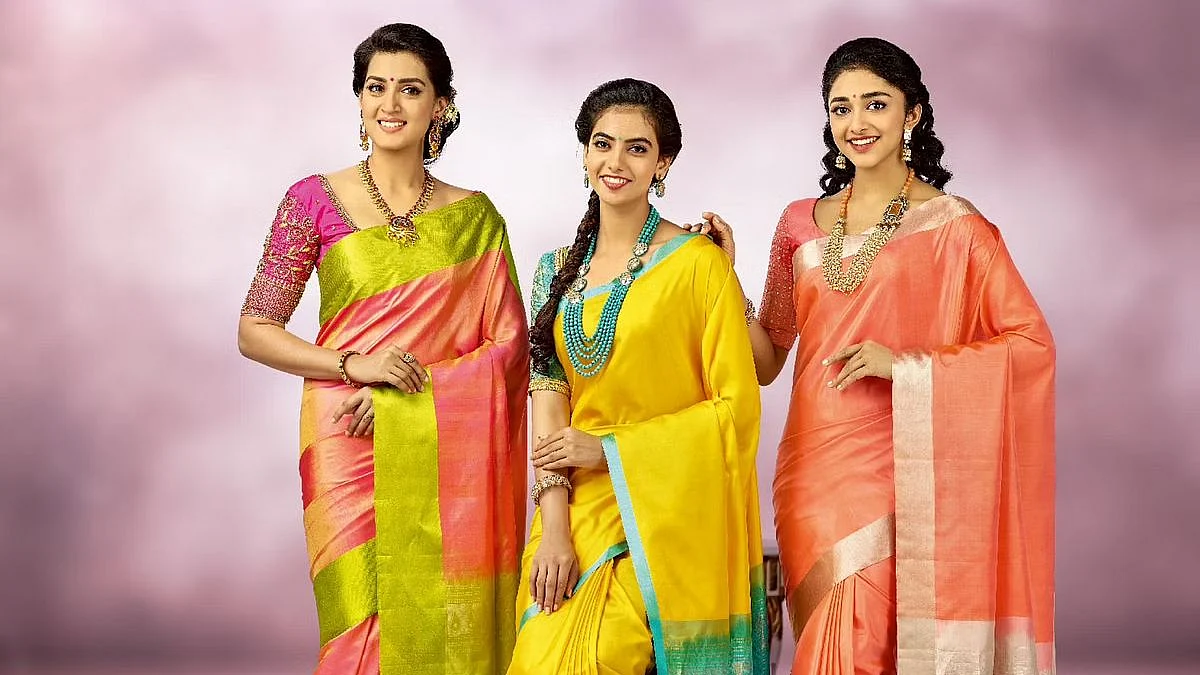 நளினமாக புடவை கட்டுவது எப்படி? கத்துக்கலாம் வாங்க!
