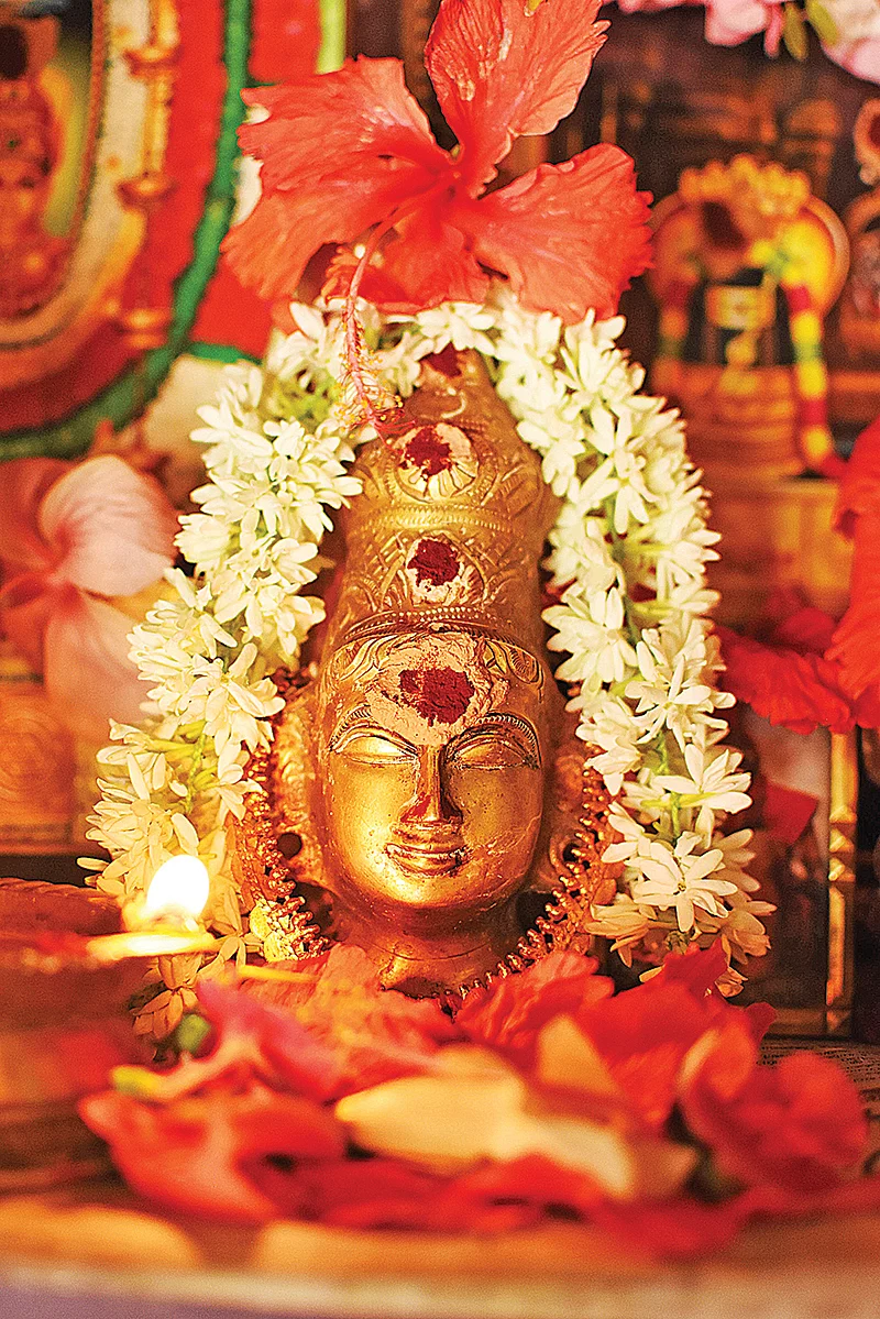 அம்மன் முகம்