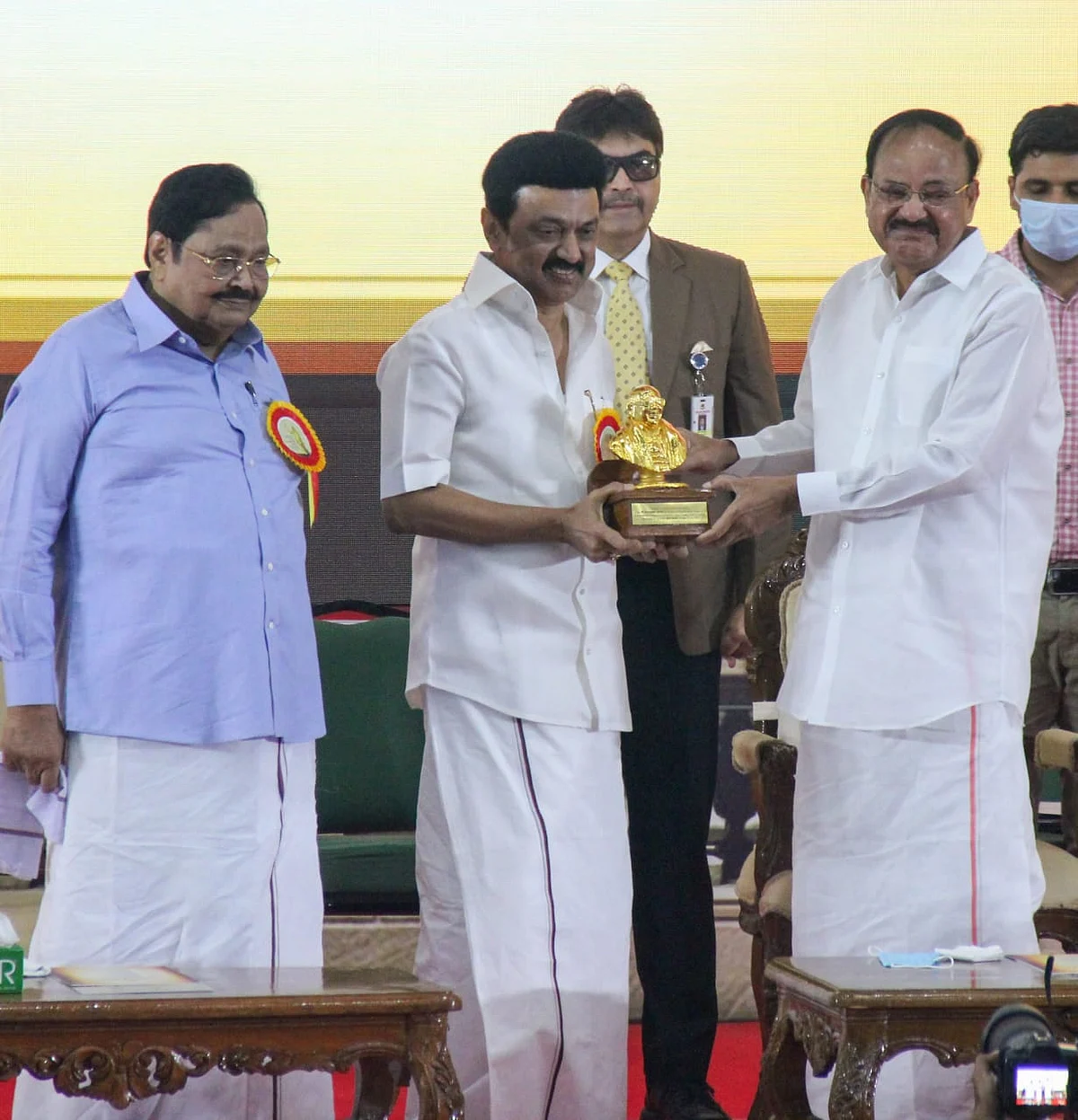 வெங்கைய நாயுடு