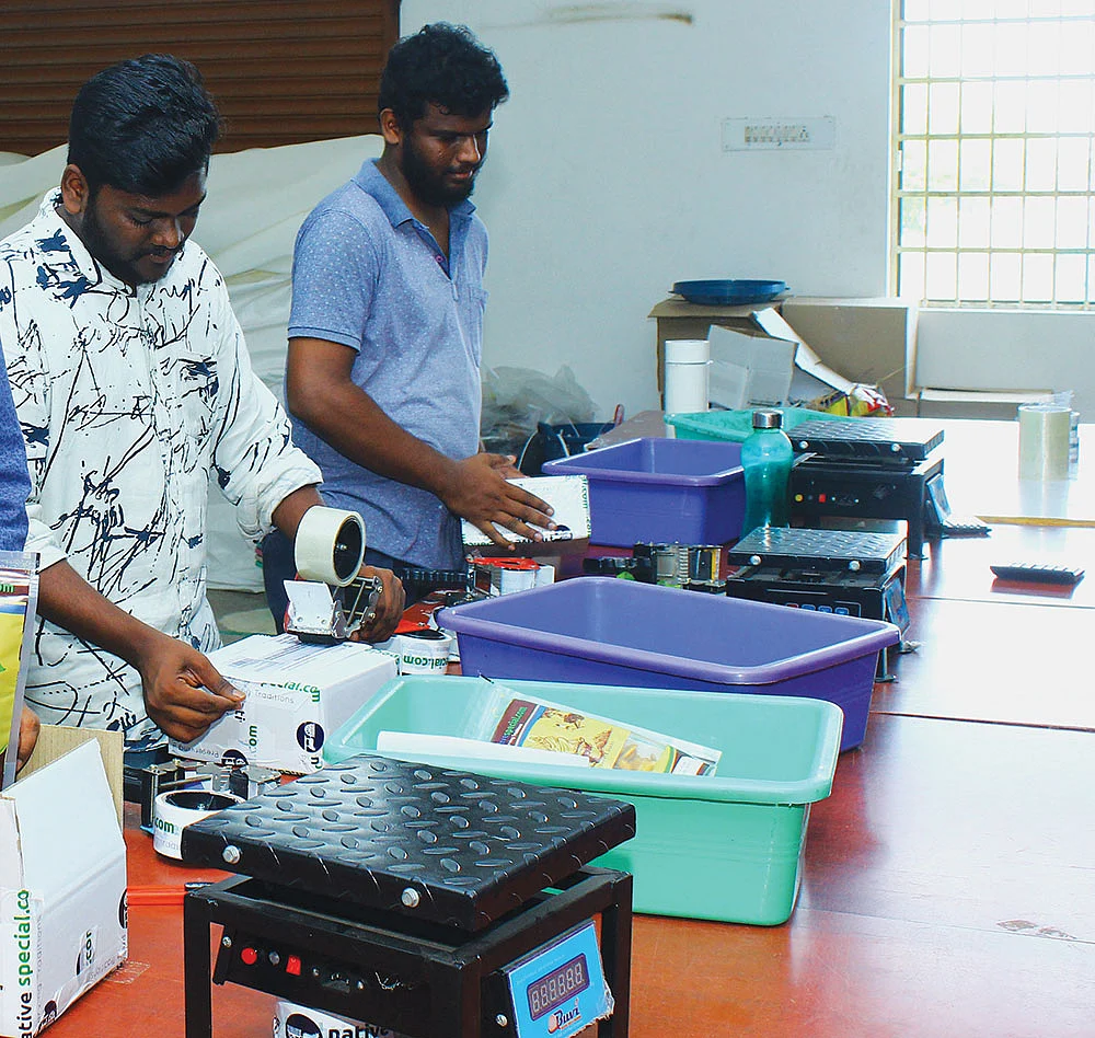 தமிழகத்து பாரம்பர்ய பொருள்கள் ஏற்றுமதியில் கலக்கும் கரூர் ஸ்டார்ட்அப்!