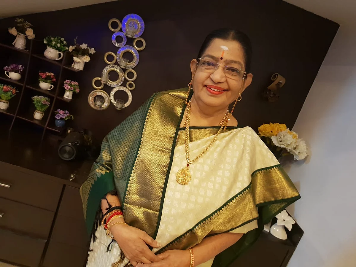 ``காத்திருந்து தபால் படிப்பேன்; இப்போ அதுல நானும்..!" - `தபால் தலை' பெருமிதம் குறித்து பி.சுசீலா