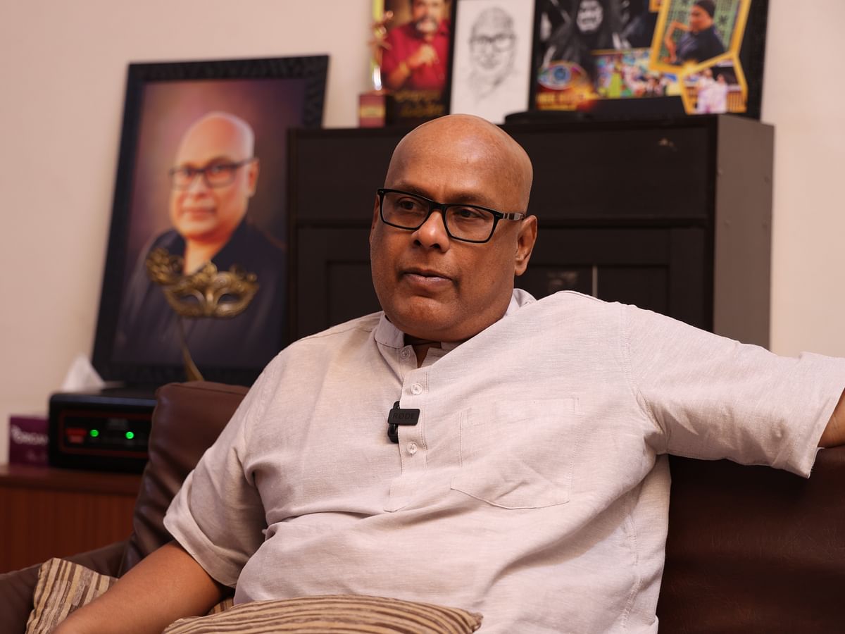 "நிஜத்துல சாதி என்னன்னு கேட்குற பழக்கம்லாம் எனக்கு எப்போதும் கிடையாது!"- சுரேஷ் சக்கரவர்த்தி