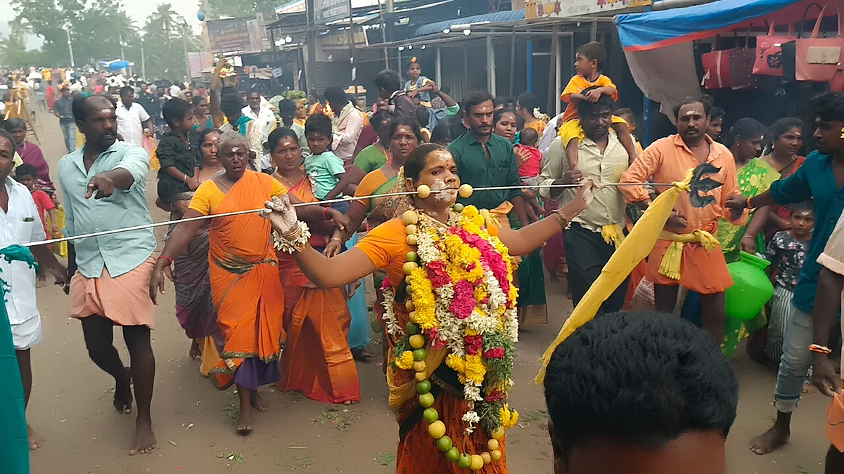 வீரபாண்டி கோயில் திருவிழா நேர்த்திக்கடன்